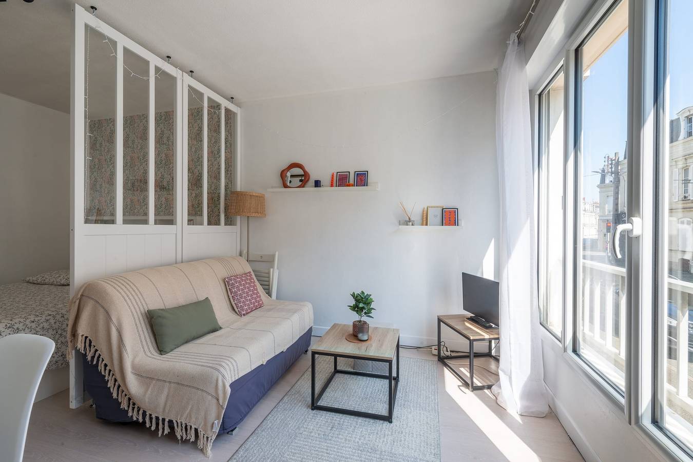 Entire studio, L'Evain - Proche centre-ville et gare in Angers, Angers region