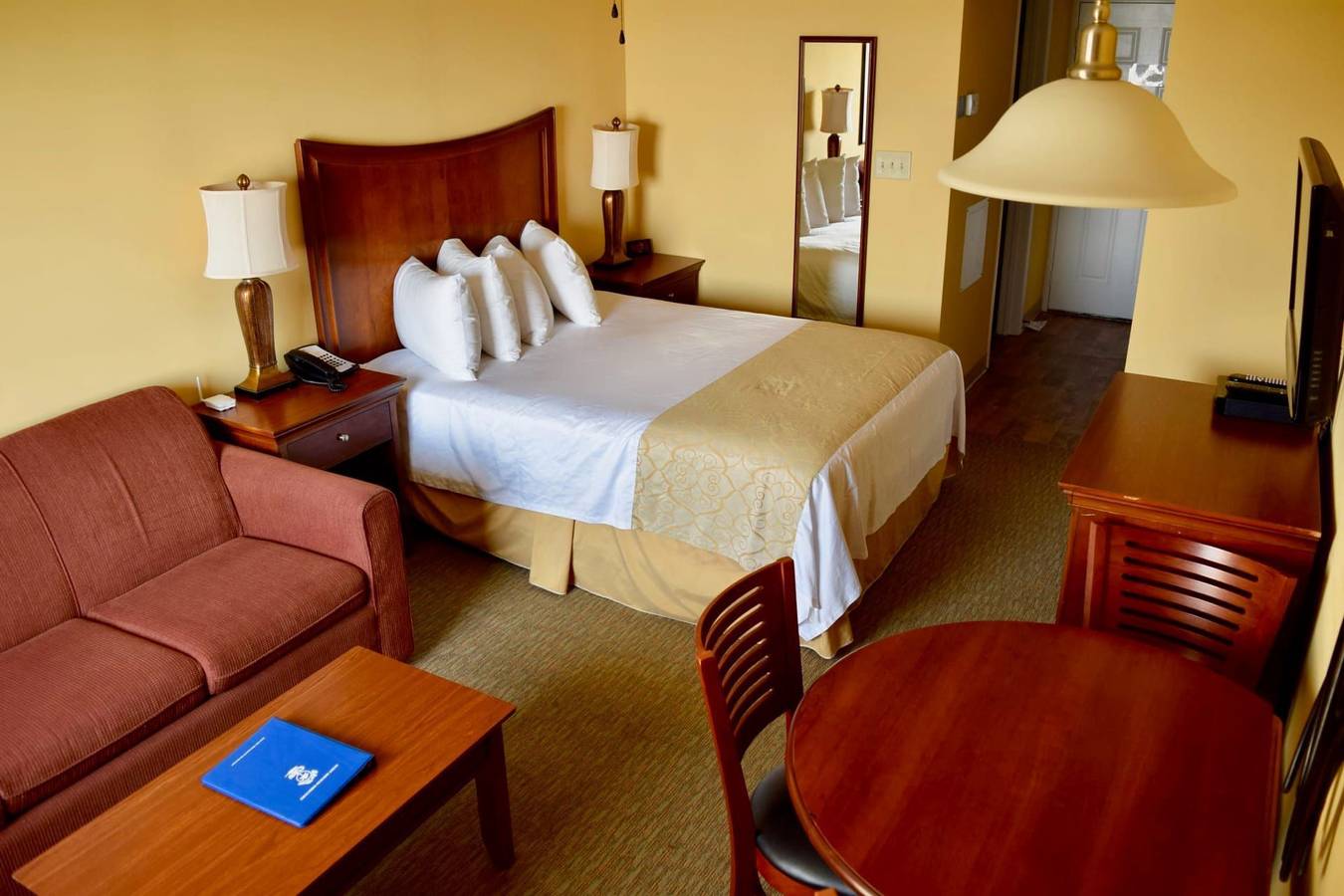 Entire studio, Jade Tree Cove Resort in Myrtle Beach, Grand Strand
