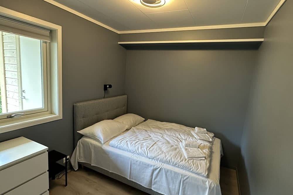 Ganze Wohnung, Loen Panorama in Stryn, outdoor hot tub with fjord and mountain views in Loen, Stryn