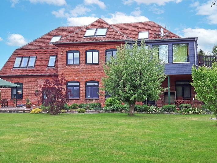 Ferienwohnung für 3 Personen, mit Terrasse und Garten, kinderfreundlich in Ventschow