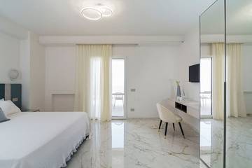 Villa for 12 People in Taormina, Messina Province, Photo 2