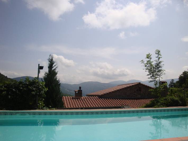 Location de vacances pour 4 personnes, avec terrasse ainsi que piscine et jardin dans les Pyrénées-Orientales - 2