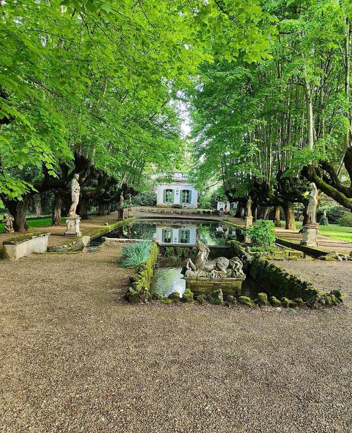 Location de vacances pour 8 personnes, avec sauna et piscine ainsi que vue et jardin à Escolives-Sainte-Camille - 4