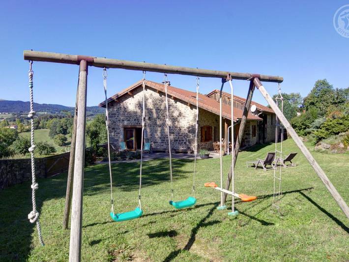 Gîte pour 10 personnes, avec sauna ainsi que terrasse et jardin à Chalmazel - 2