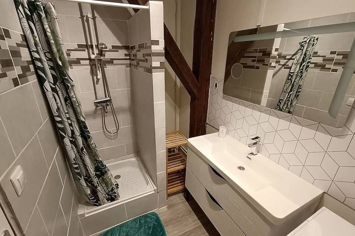 Apartamento entero, 2 Pièces Calme Stationnement Gratuit Wi-fi Haut Débit in Châlons-en-Champagne, Marne