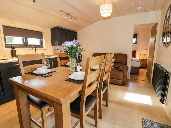 Albergue para 4 personas con jacuzzi in Denbighshire