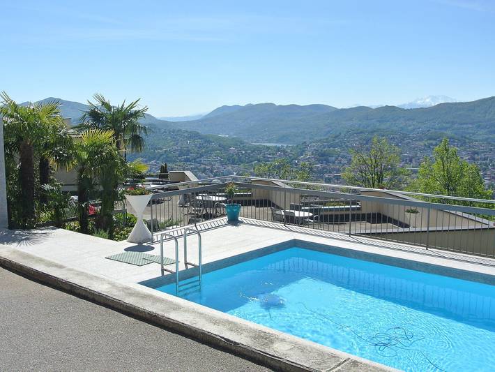 Ferienwohnung für 2 Personen, mit Balkon und Terrasse sowie Pool und Seeblick in der Schweiz - 3