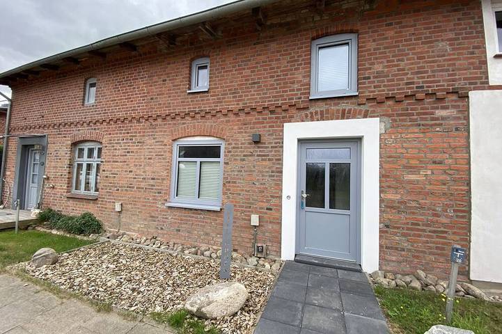 Ferienhaus für 3 Personen, mit Garten und Terrasse sowie Whirlpool - 1