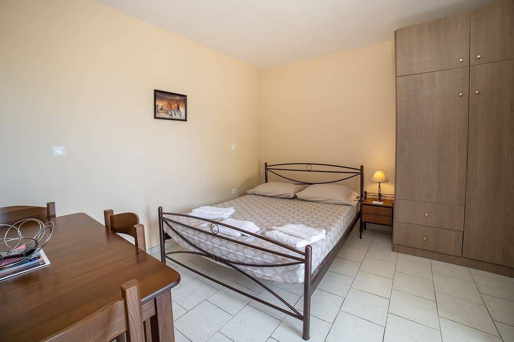 Apartment for 3 People in Planos, Zakynthos