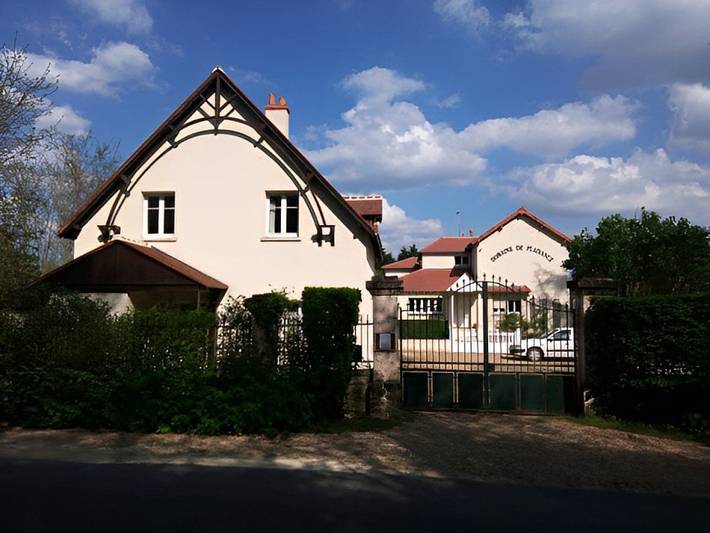 Chambre d’hôte pour 3 personnes, avec piscine et jardin dans Centre-Val de Loire - 2