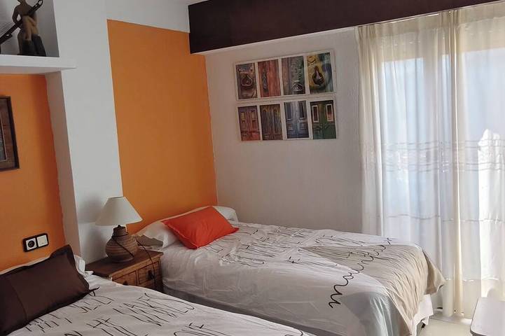 Appartement entier, Spacious apartment between the sea and the mountains, with incredible views. in Polop, Costa Blanca