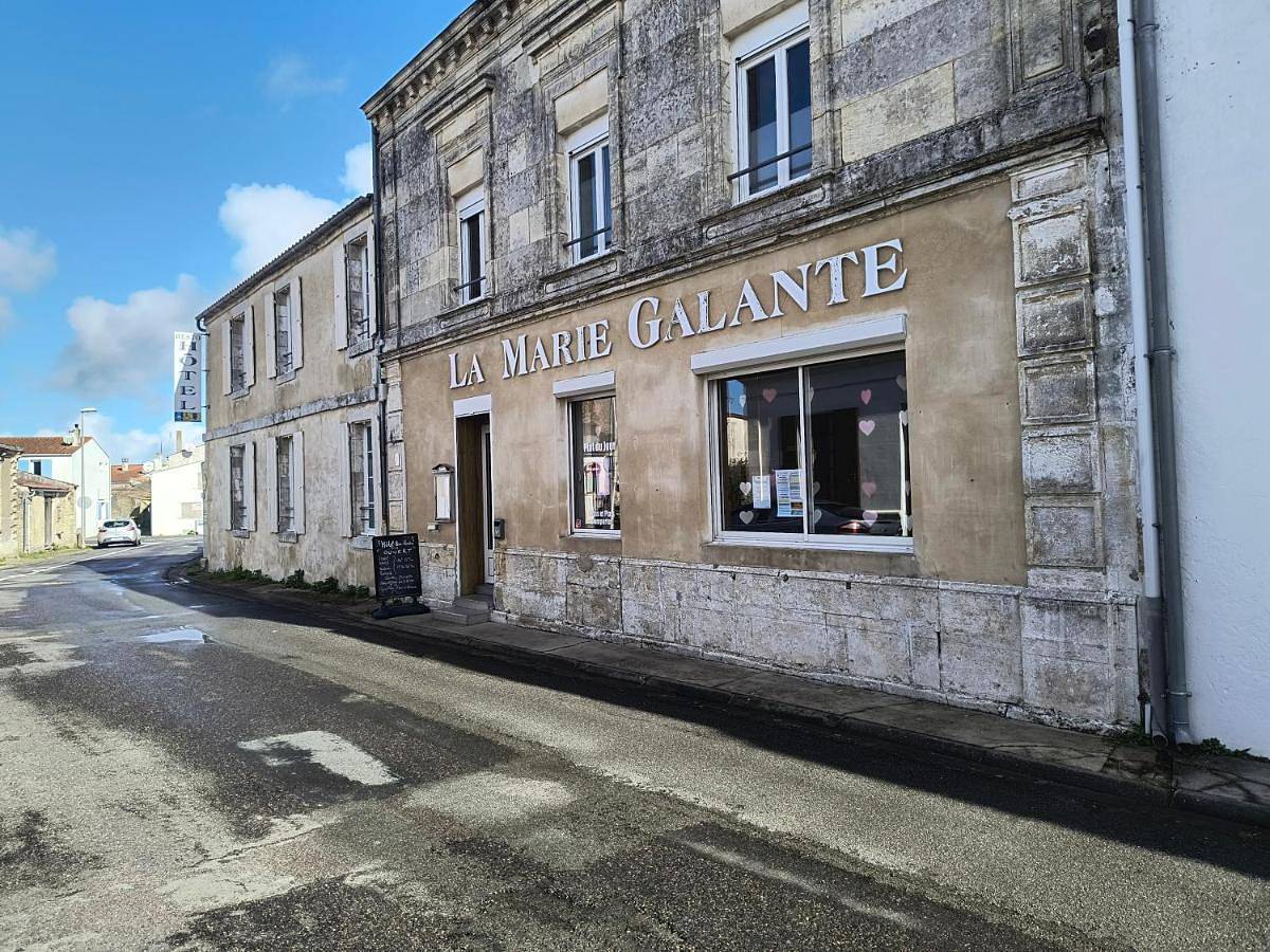 Hôtel Bar Restaurant La Marie Galante in Saint-Georges-d'Oléron, Côte de Beauté