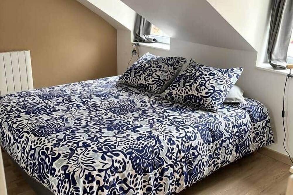 Entire apartment, Welcome to Marie & Guillaume's 2* rated home in Carentan les Marais, Saint-Lô region