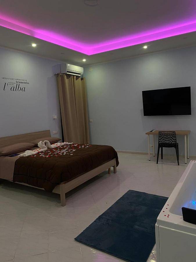 B&b per 2 persone, con Terrazza e Idromassaggio nonché Giardino e Piscina a Mercato San Severino