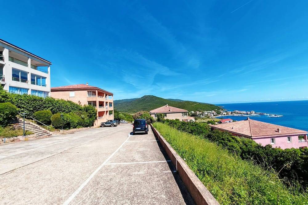 Appartement entier, Cap Corse- Santa Severa : Appartement T2 à louer, vue mer imprenable in Luri, Cap Corse