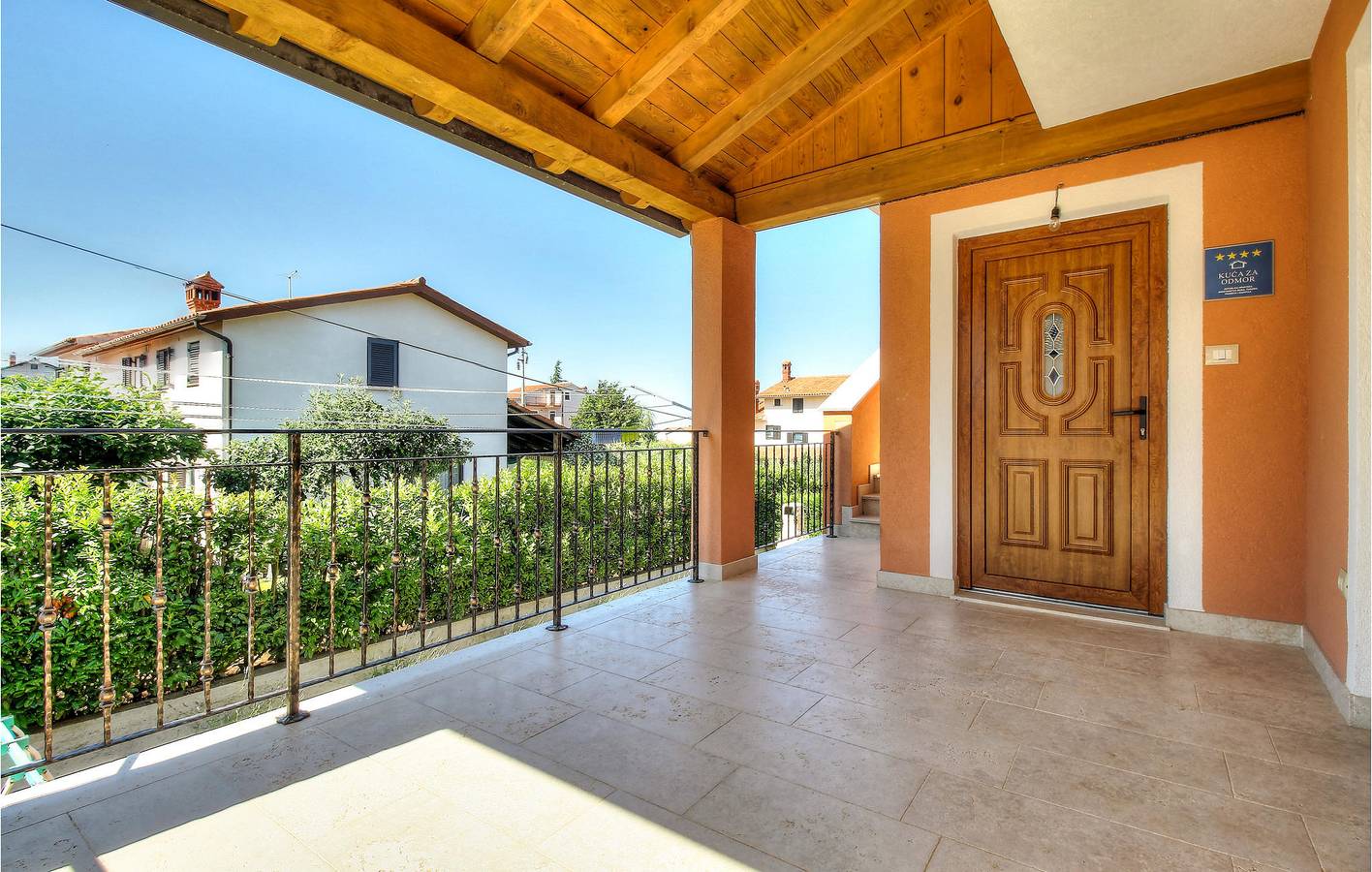 Charmant appartement de 2 chambres avec terrasse près de Plovanija et de la rivière Dragonja in Buje, Région d'Umag