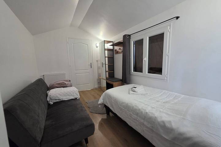 Fully equipped townhouse in Argenteuil, Val-d'Oise