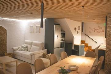 Casa rural para 11 personas, con vistas y terraza en Ayna