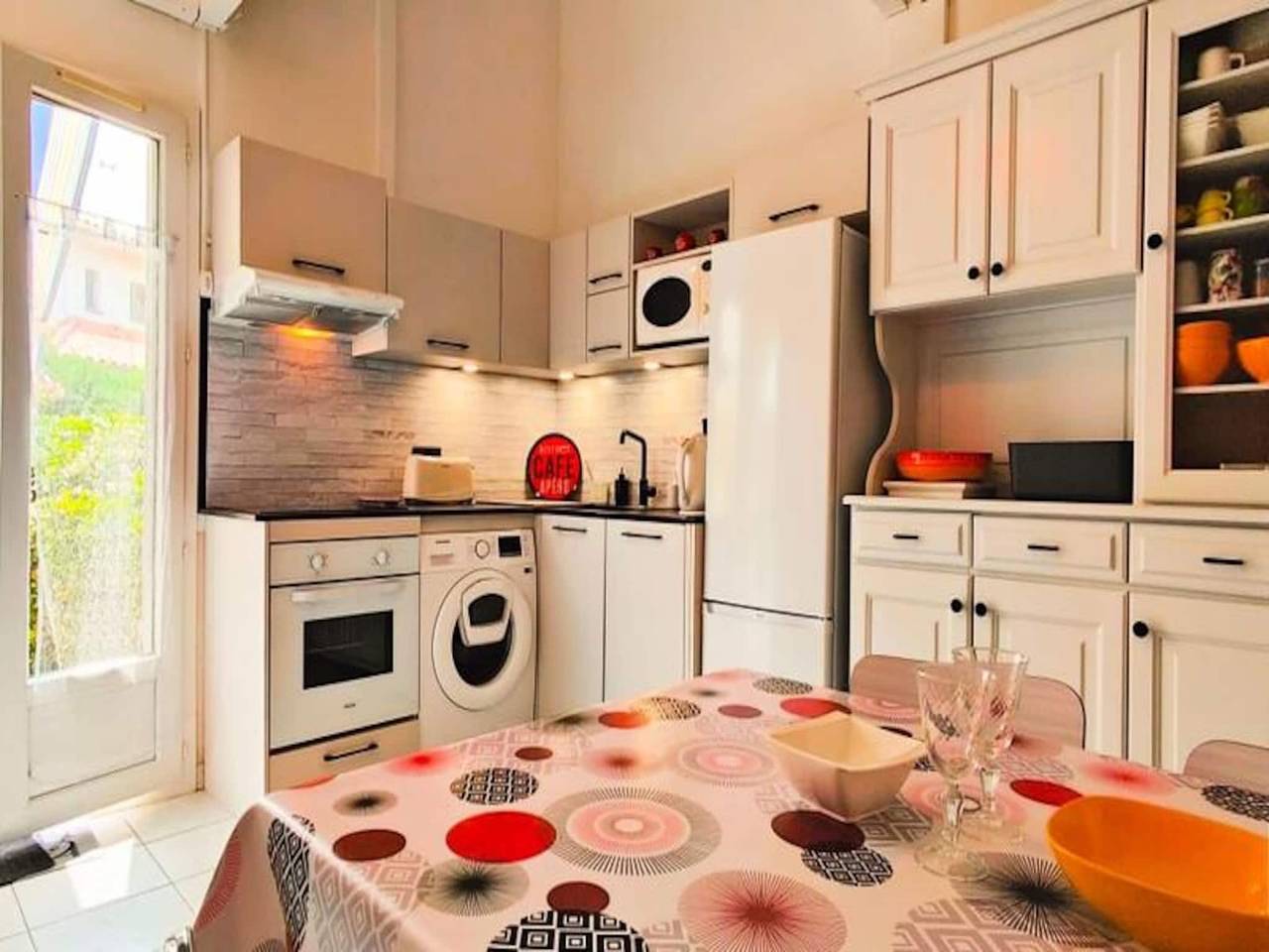 Appartement entier, Maisons & Villas pour 6 Personnes in Vias Plage, Vias