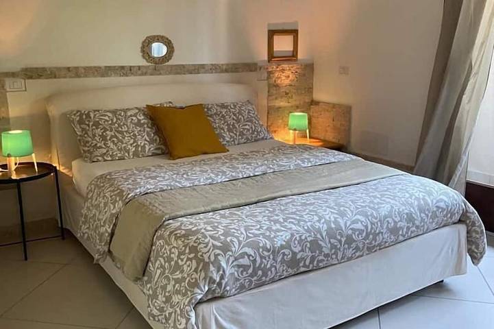 Villa Luigi in Poggio dei Pini: villa accommodation with parking and wallbox in Poggio dei Pini, Capoterra