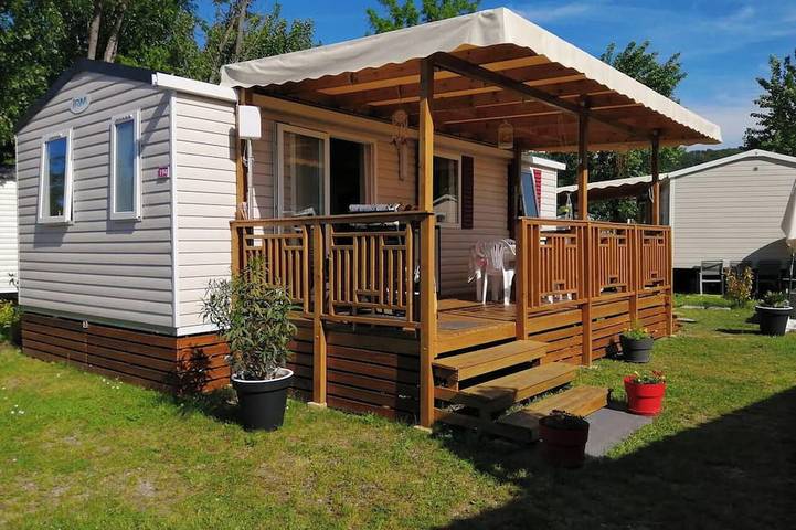 Ferienhaus für 5 Personen, mit Terrasse und Pool - 1