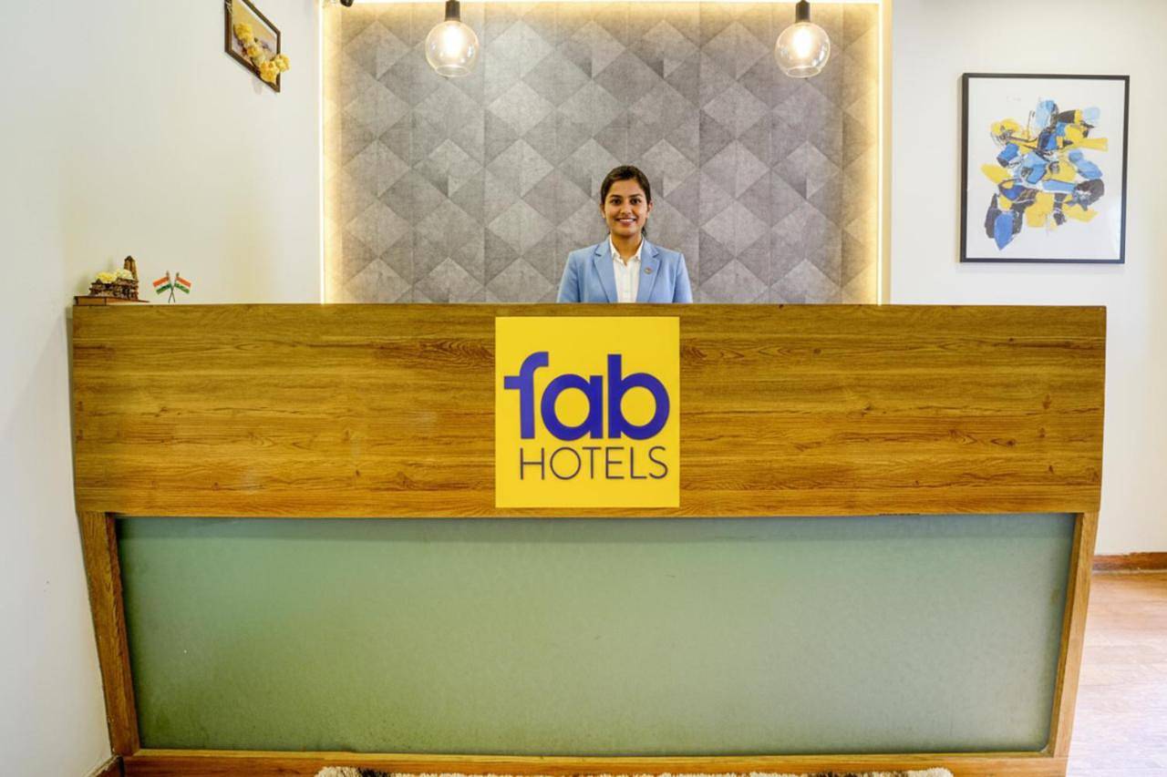 Fabexpress Sumit Palace in Mumbai, Maharashtra