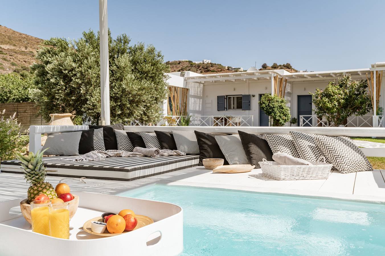Apartment In A Hotel "Ow Andros Luxury Suites 3" with Mountain View, Private Terrace & Wi-Fi in Andros