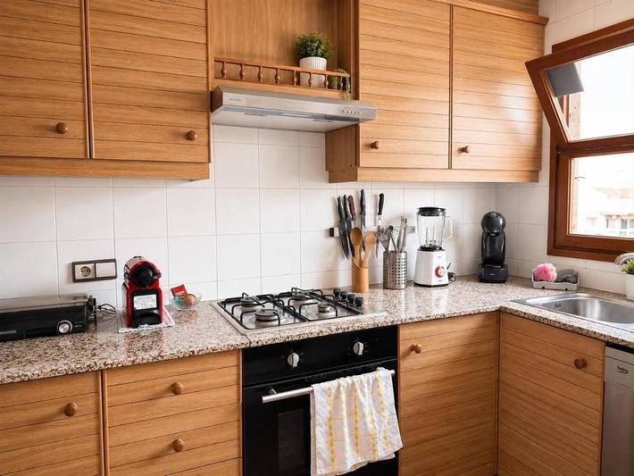 Location de vacances pour 6 personnes, avec vue ainsi que piscine et jardin dans Segur de Calafell - 2