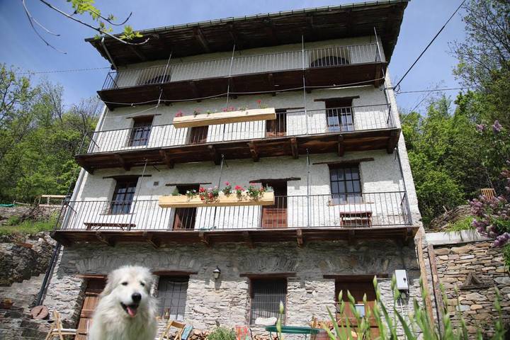 Maison de campagne pour 2 personnes, avec vue et jardin à Macra