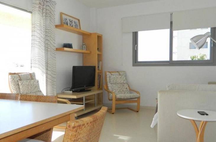 Apartamento para 6 personas, con vistas además de terraza y piscina en Isla Cristina