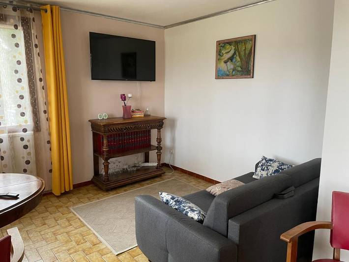 Location de vacances pour 6 personnes, avec vue et jardin à Saint-Germain-du-Bois - 4