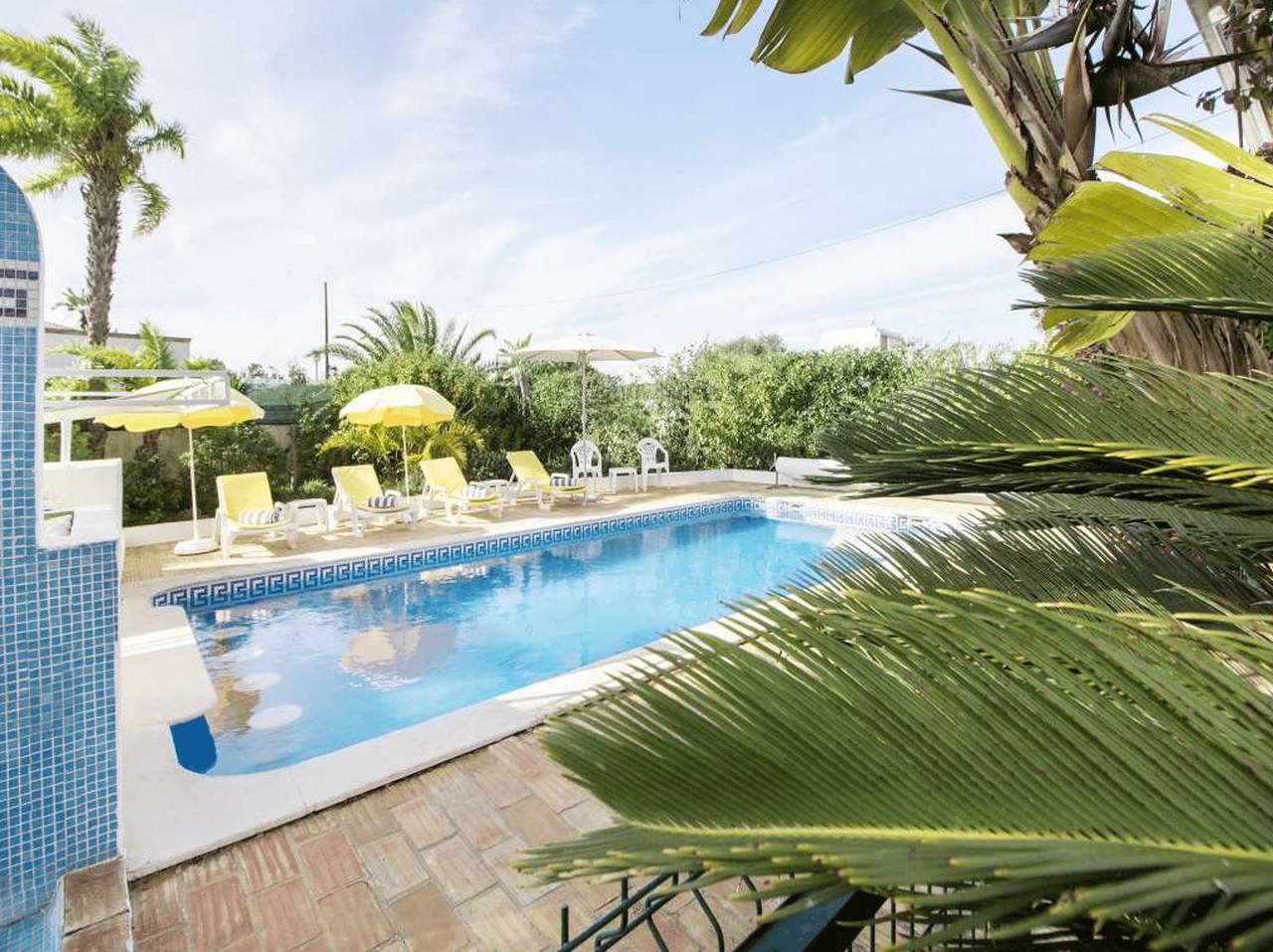 Deluxe Algarve Villa | Casa das Oliveiras | 2 Bedrooms | Private Pool & Perfect for Families | Carvoeiro in Alporchinhos (Atlantikküste), Porches