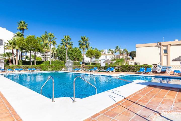 Apartahotel para 5 personas, con Balcón y Jacuzzi además de Terraza y Jardín en Mijas