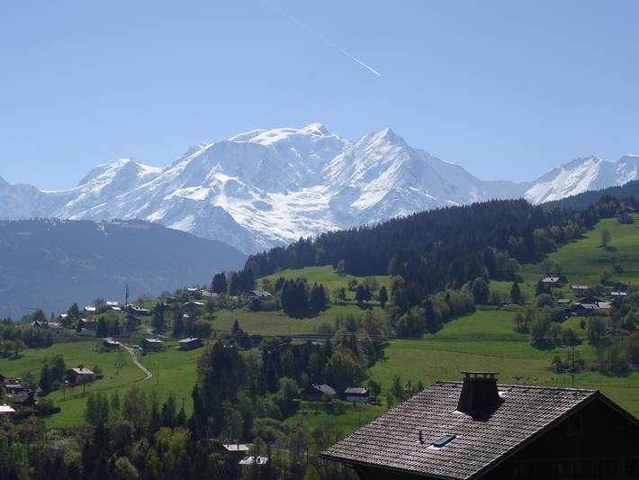 Gîte pour 6 personnes, avec balcon dans Office De Tourisme De Combloux