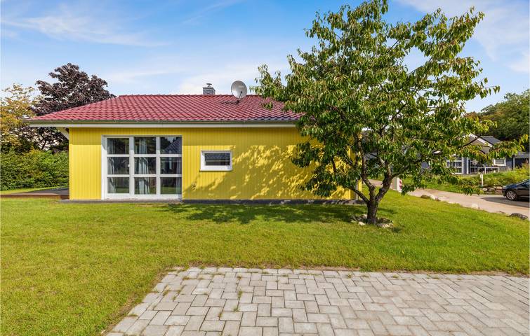 Appartement am Strand mit Parkplatz, Terrasse und Internet in Krems II, Kreis Segeberg