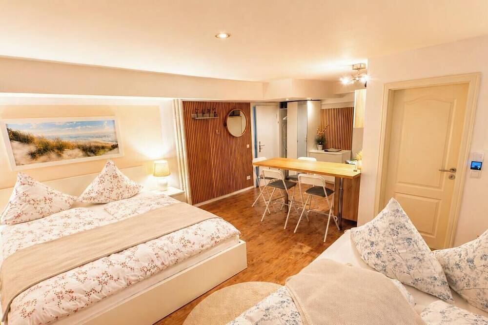 Ganze Wohnung, Modernes, Mini Apartment in Zirndorf, Franken