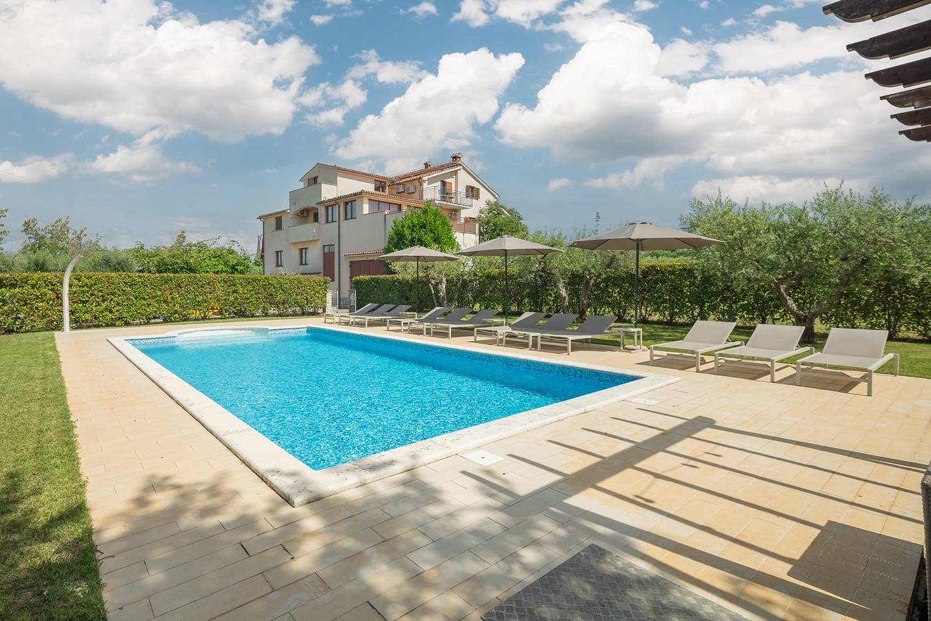 Cijeli apartman, Apartman Vetrina A1 sa zajedničkim bazenom in Nova Vas, Poreška regija