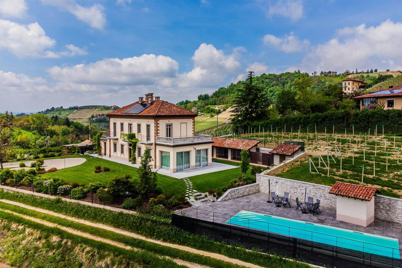 Villa del primo Novecento a Monforte d'Alba in Monforte d'Alba, Langhe