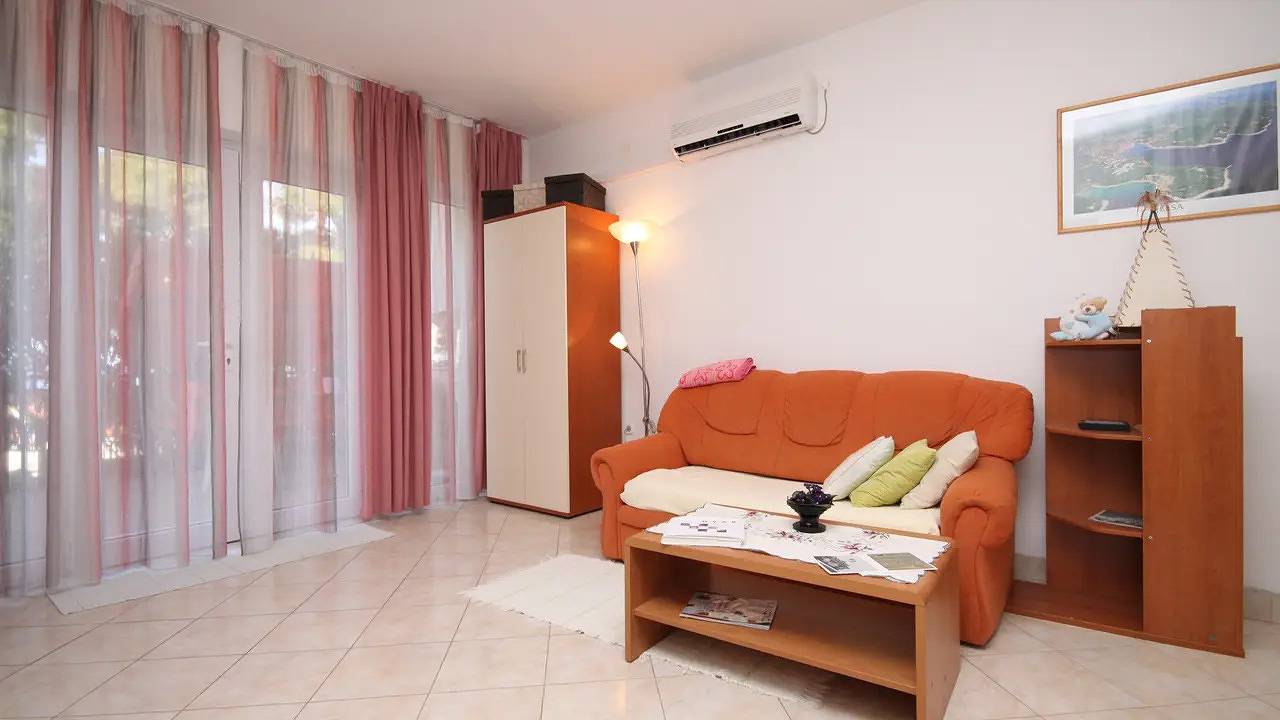 Apartamento vacacional entero, Ferienwohnung für 2 Personen (41 m²) in Jelsa in Jelsa, Hvar (isla)