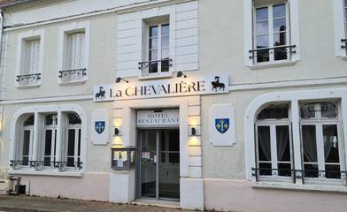 Hôtel pour 2 personnes, avec jardin, animaux acceptés à Saint-Florentin