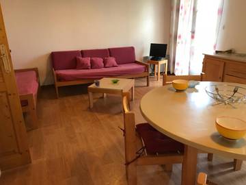 Gîte pour 4 Personnes dans La Chabanne, Région de Vichy, Photo 1