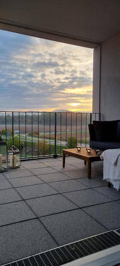 Ferienwohnung für 4 Personen, mit Terrasse und Ausblick in Umkirch