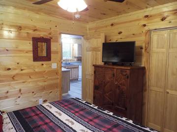 Log Cabin for 4 Guests in Cosby (TN), Cocke County, Picture 4