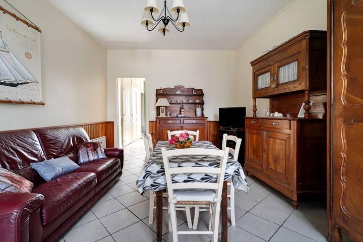 Casa de vacaciones «Les Flots Bleus Cancale» con terraza privada, jardín y Wi-Fi in Cancale, Bahía del Monte Saint-Michel