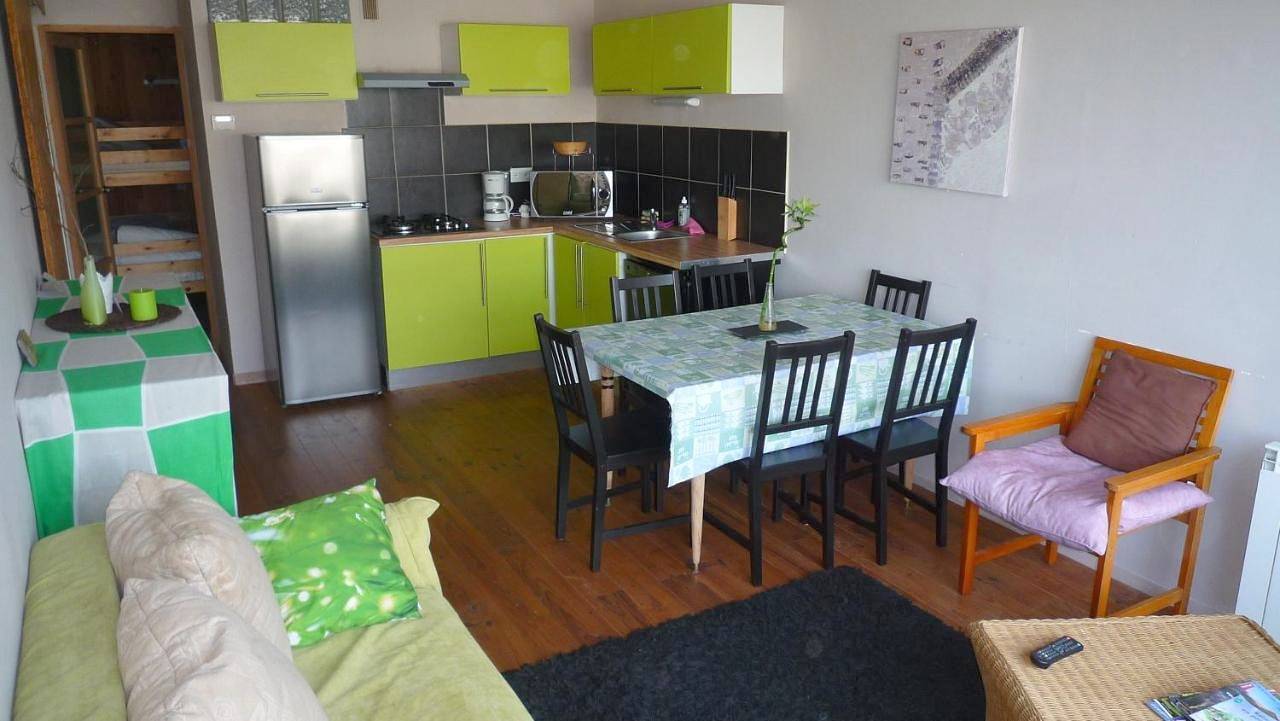 Appartement entier, Classic Apartment in Cheylade, Parc naturel régional des Volcans d'Auvergne