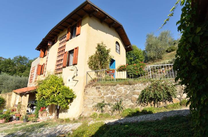 Boerderij voor 9 personen, met zwembad, met huisdier in Lucca