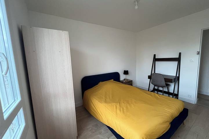 Ganze Wohnung, Skyview Apartment 4 Bedrooms + Parking in Valence, Valence und Umgebung