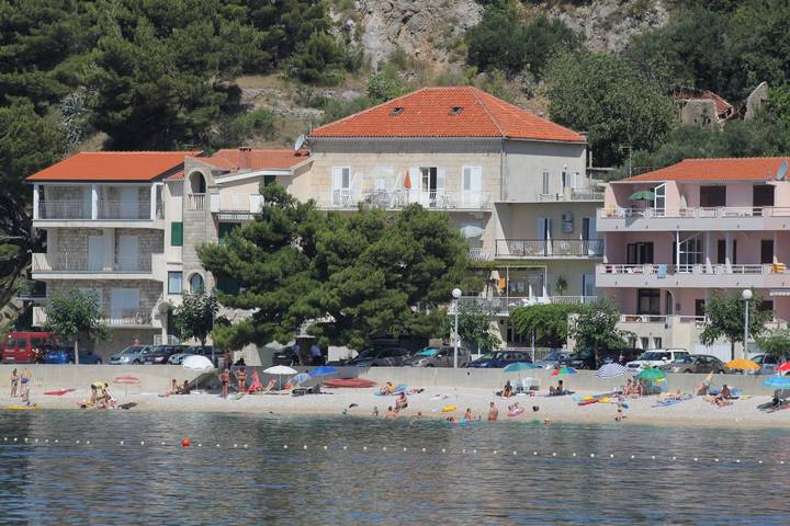 Ganze Wohnung, 1-Zimmer-Ferienwohnung am Strand Podgora, Makarska -b in Podgora, Makarska Riviera