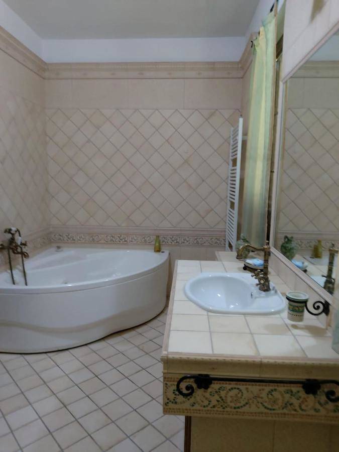 Gîte pour 5 personnes, avec vue et jardin, adapté aux familles à Gualdo Tadino - 3