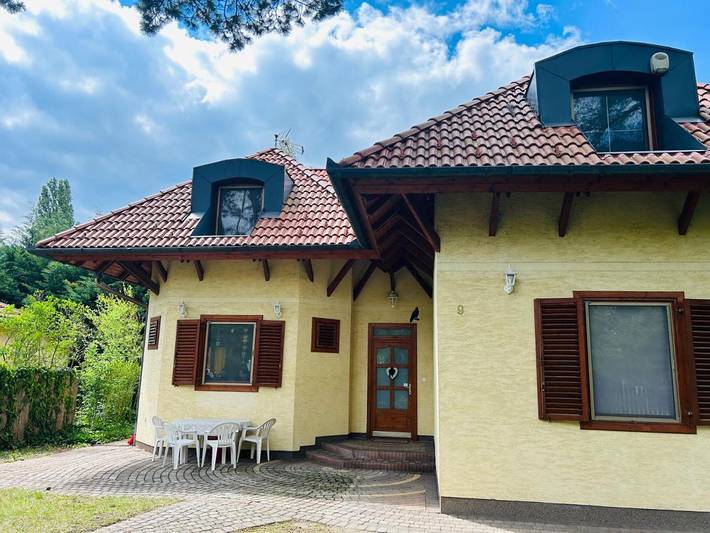 Villa für 9 Personen, mit Ausblick und Garten - 1